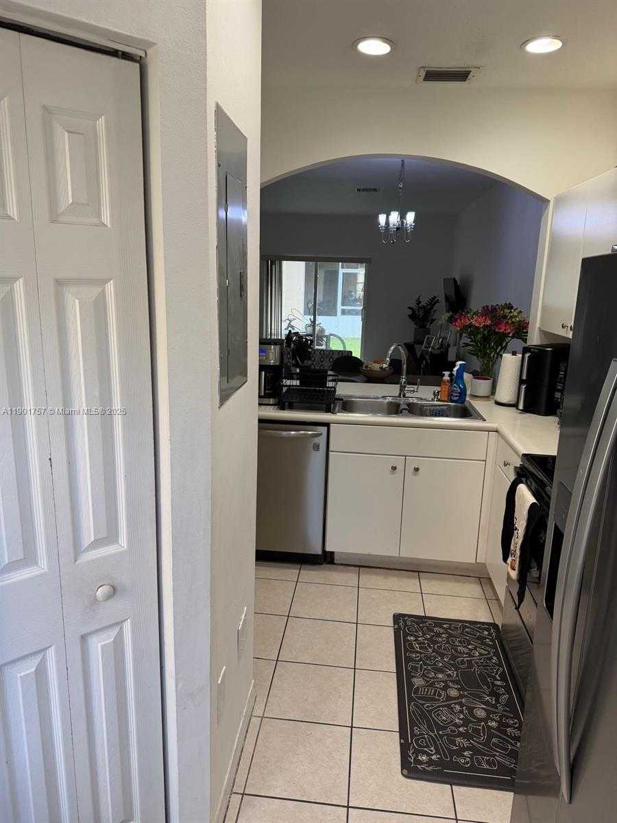 Small Image of 5755 NORTH WEST 115TH CT #107, Doral Number 11