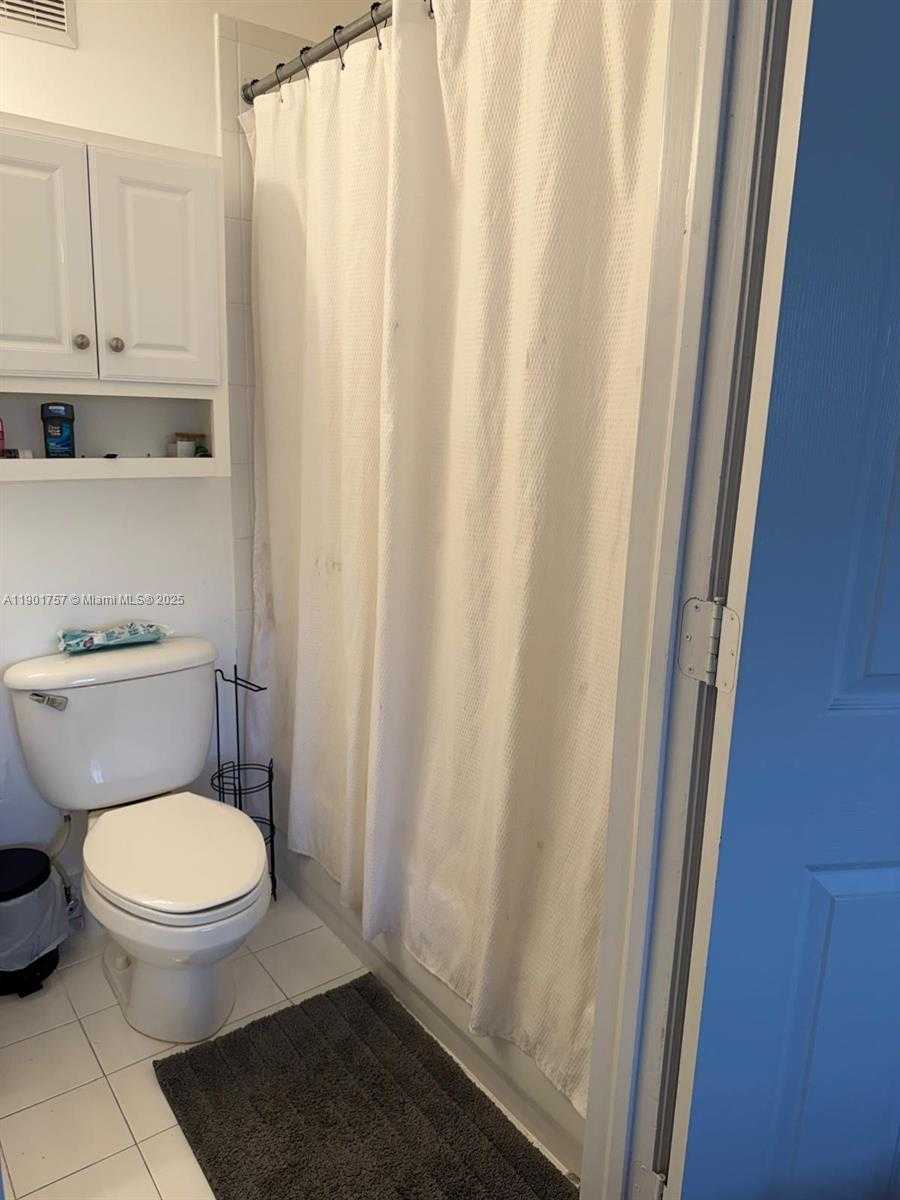 Small Image of 5755 NORTH WEST 115TH CT #107, Doral Number 7