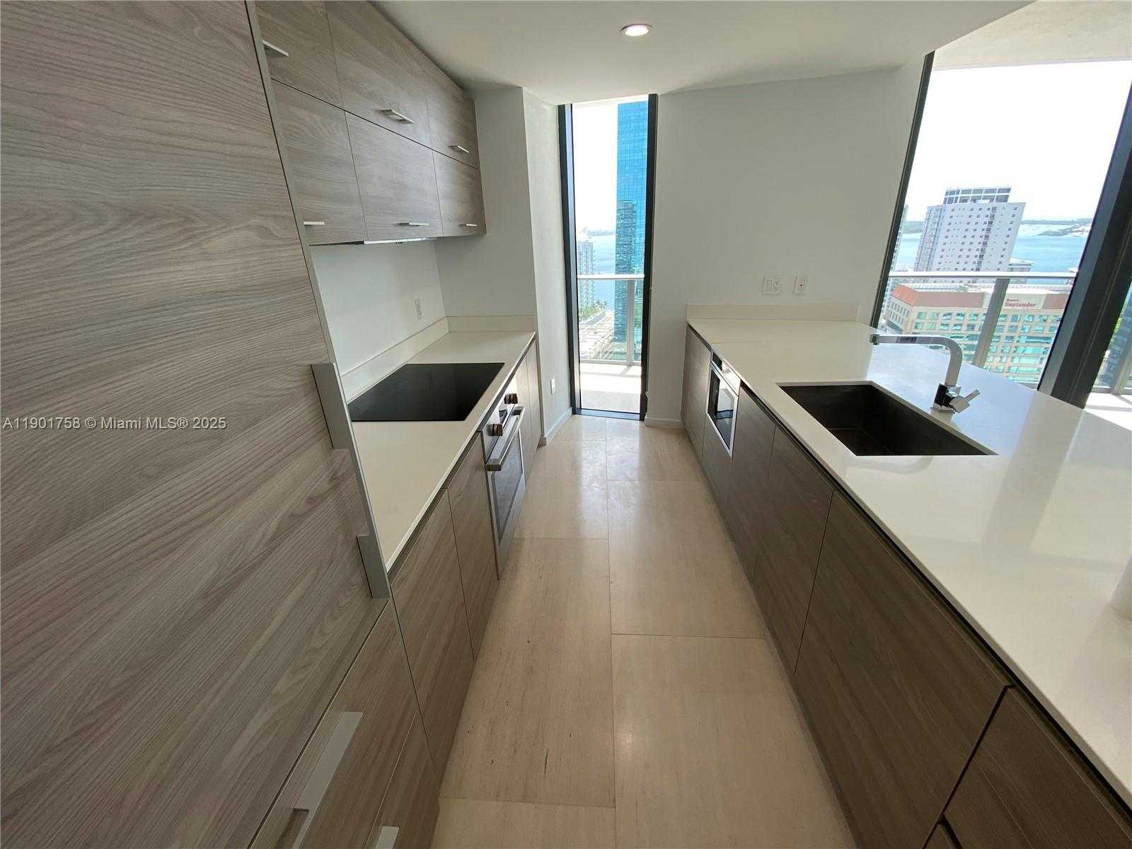 Imagen de Pequeño Objeto