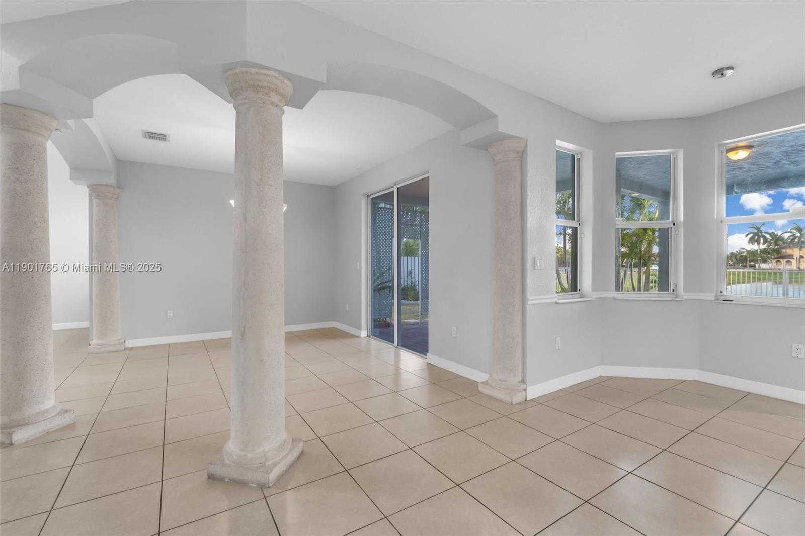 Small Image of 6425 SOUTH WEST 164TH AVE, Miami Number 10