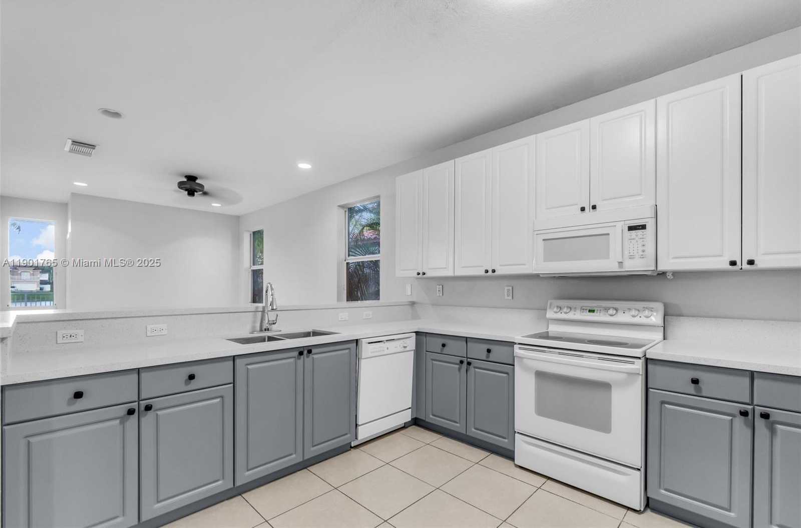 Small Image of 6425 SOUTH WEST 164TH AVE, Miami Number 15
