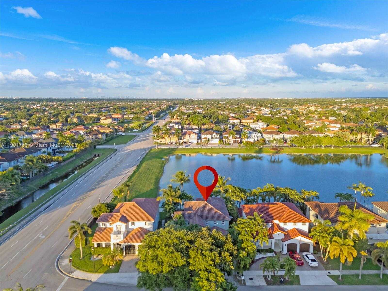 Small Image of 6425 SOUTH WEST 164TH AVE, Miami Number 4