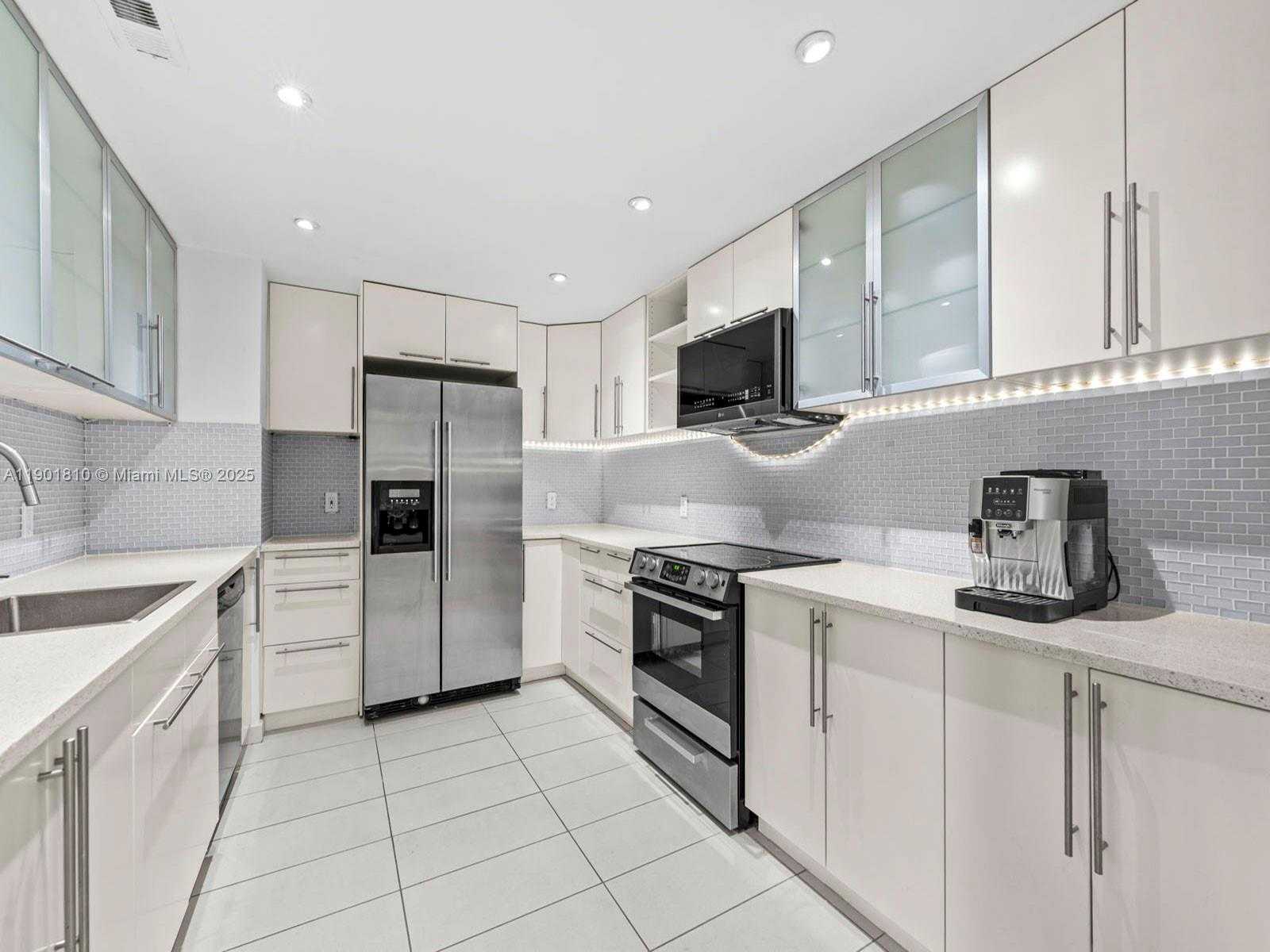 Small Image of 600 BILTMORE WAY #902, Coral Gables Number 17