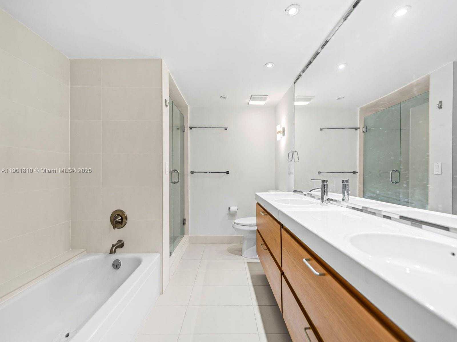 Small Image of 600 BILTMORE WAY #902, Coral Gables Number 19