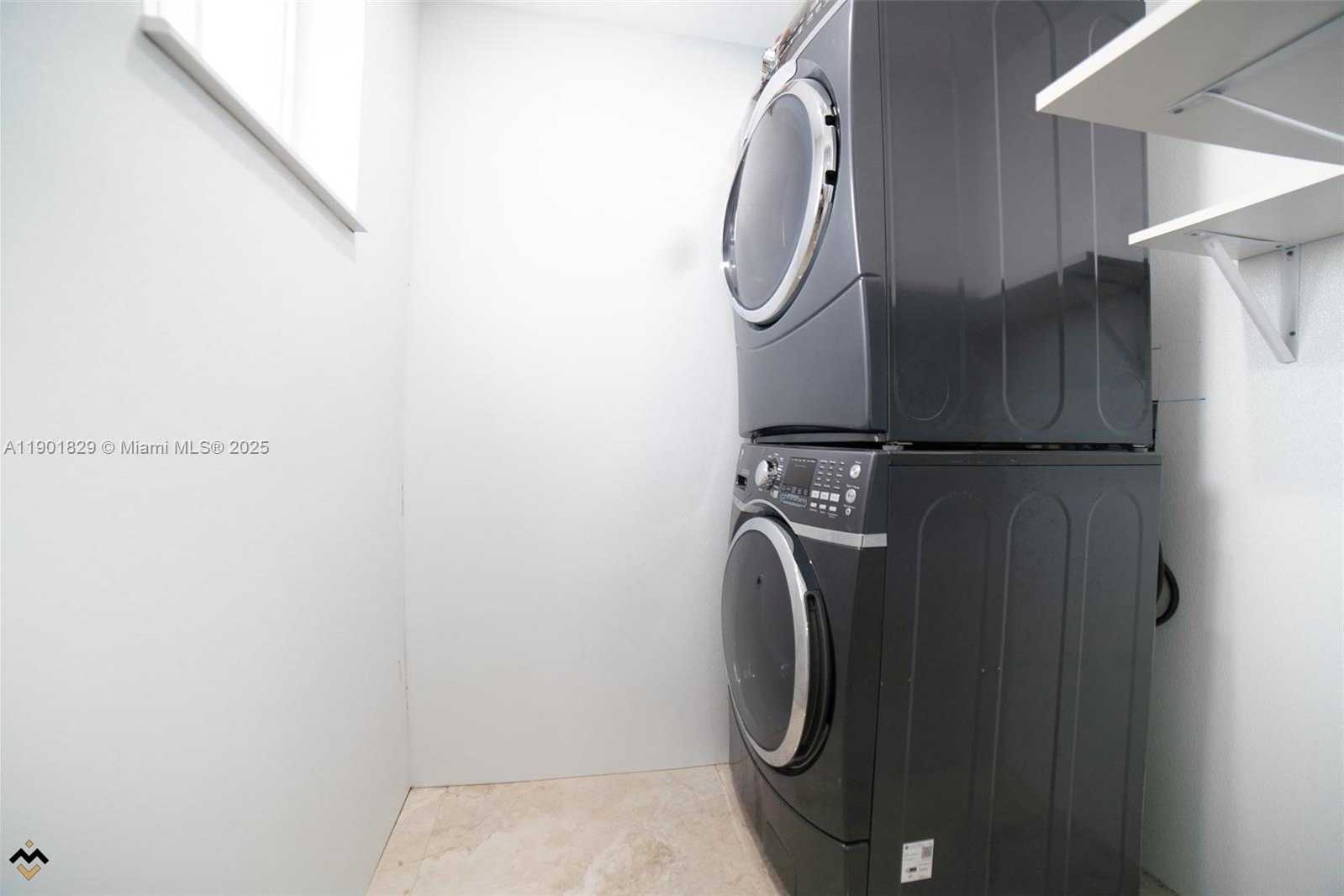 Small Image of 12615 EAST RANDALL PARK DR, Miami Number 25