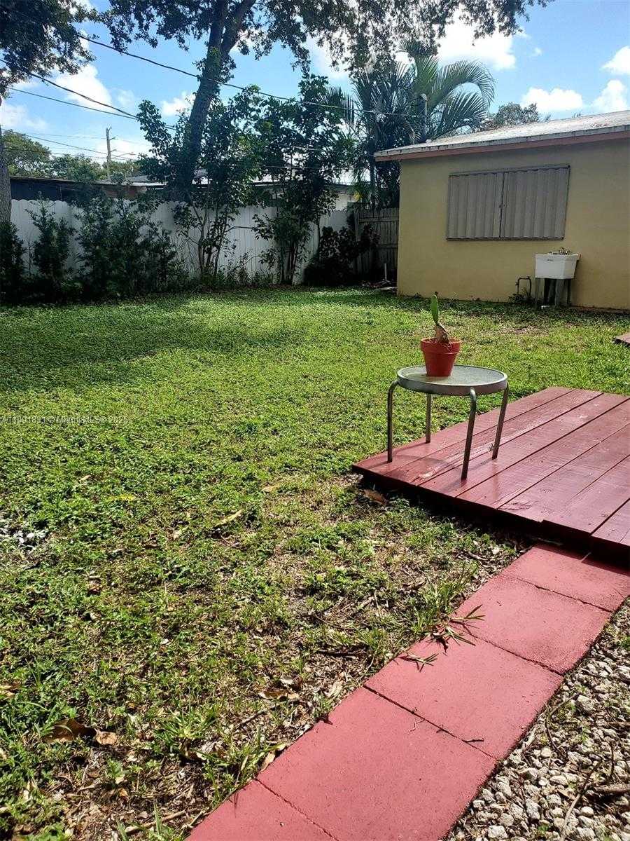 Small Image of Hollywood Number 6