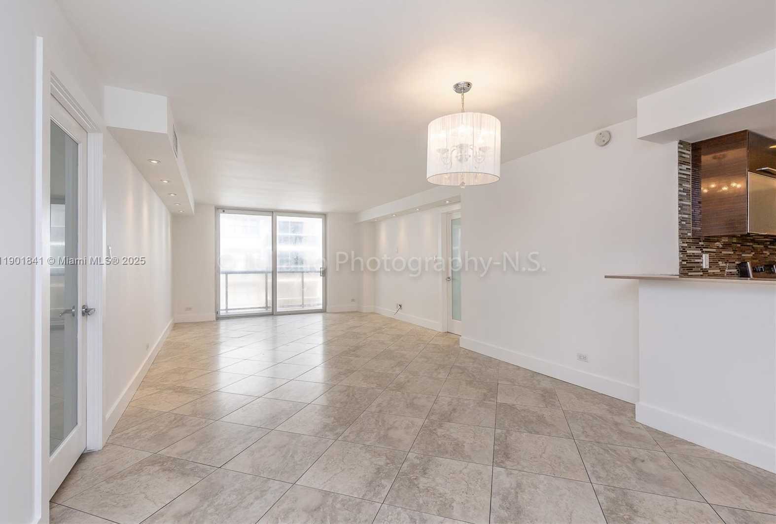 Small Image of 6039 COLLINS AVE #1415, Miami Beach Number 15