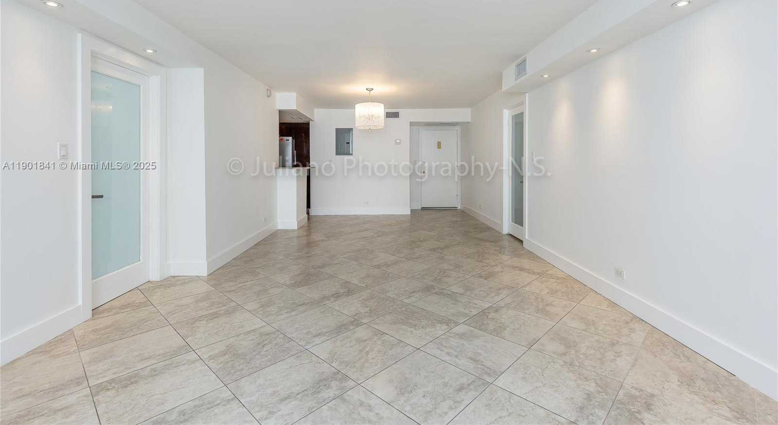 Small Image of 6039 COLLINS AVE #1415, Miami Beach Number 18