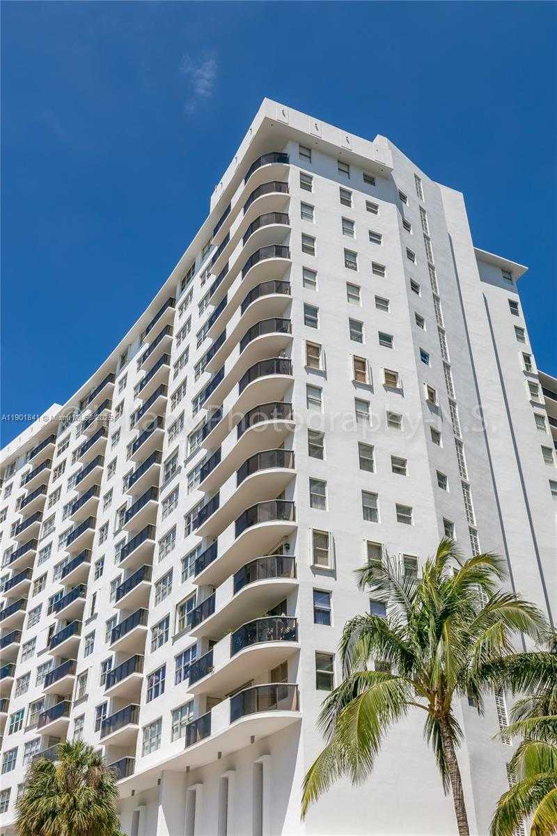Small Image of 6039 COLLINS AVE #1415, Miami Beach Number 28