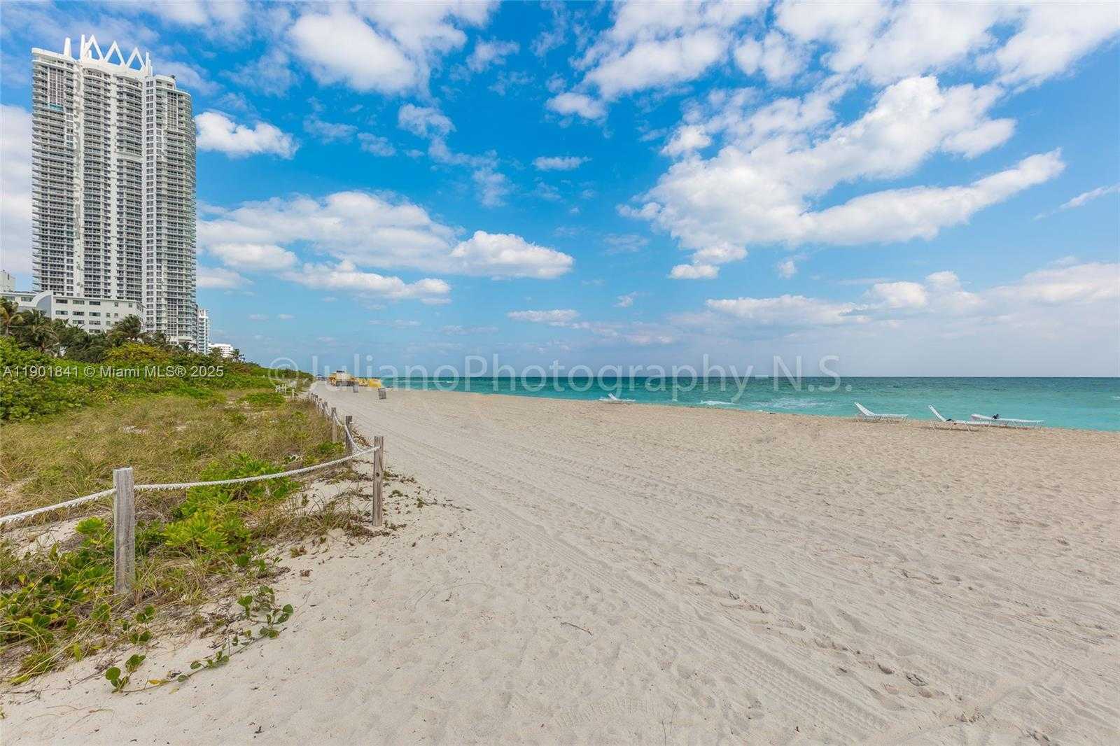 Small Image of 6039 COLLINS AVE #1415, Miami Beach Number 30