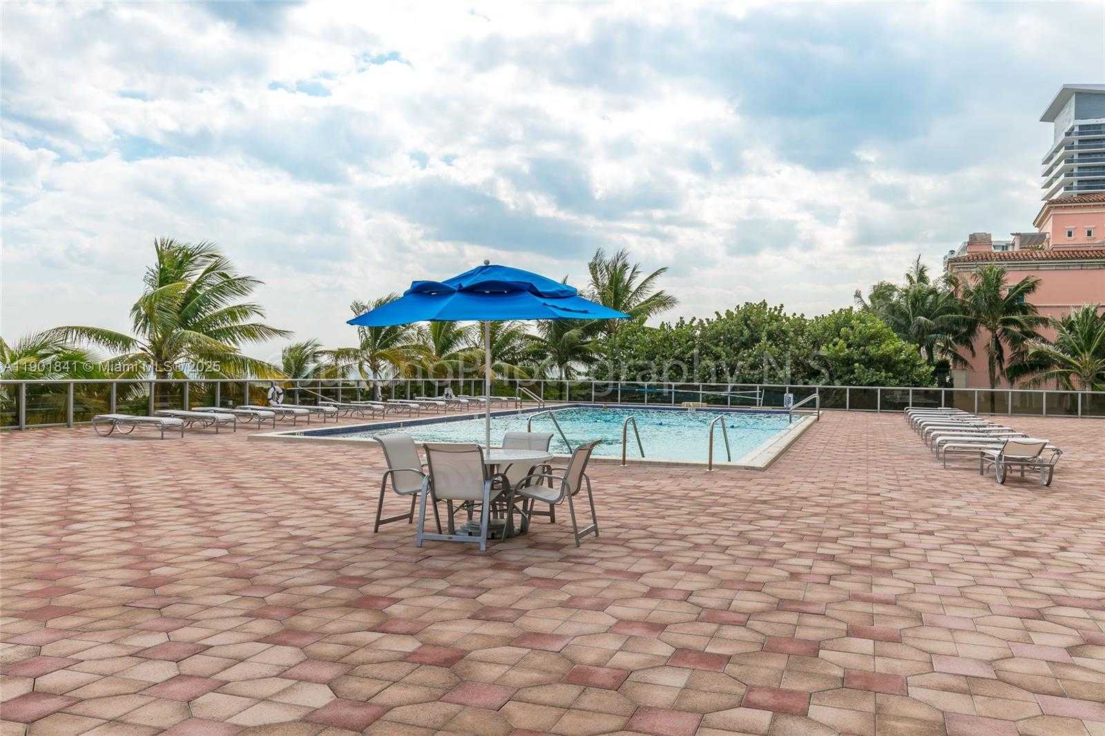 Small Image of 6039 COLLINS AVE #1415, Miami Beach Number 34