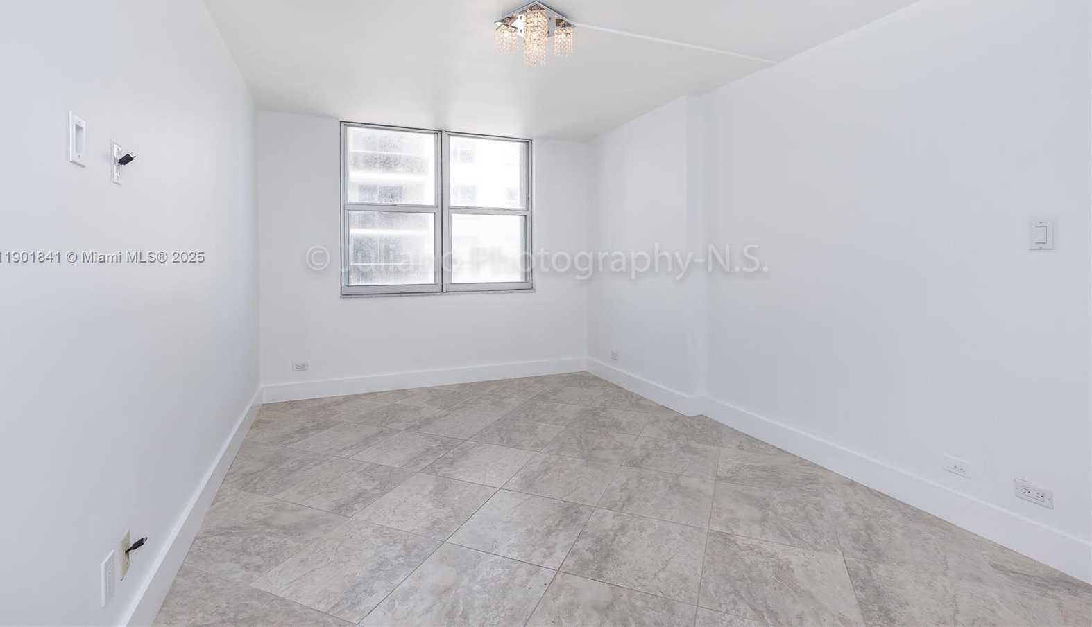 Small Image of 6039 COLLINS AVE #1415, Miami Beach Number 8