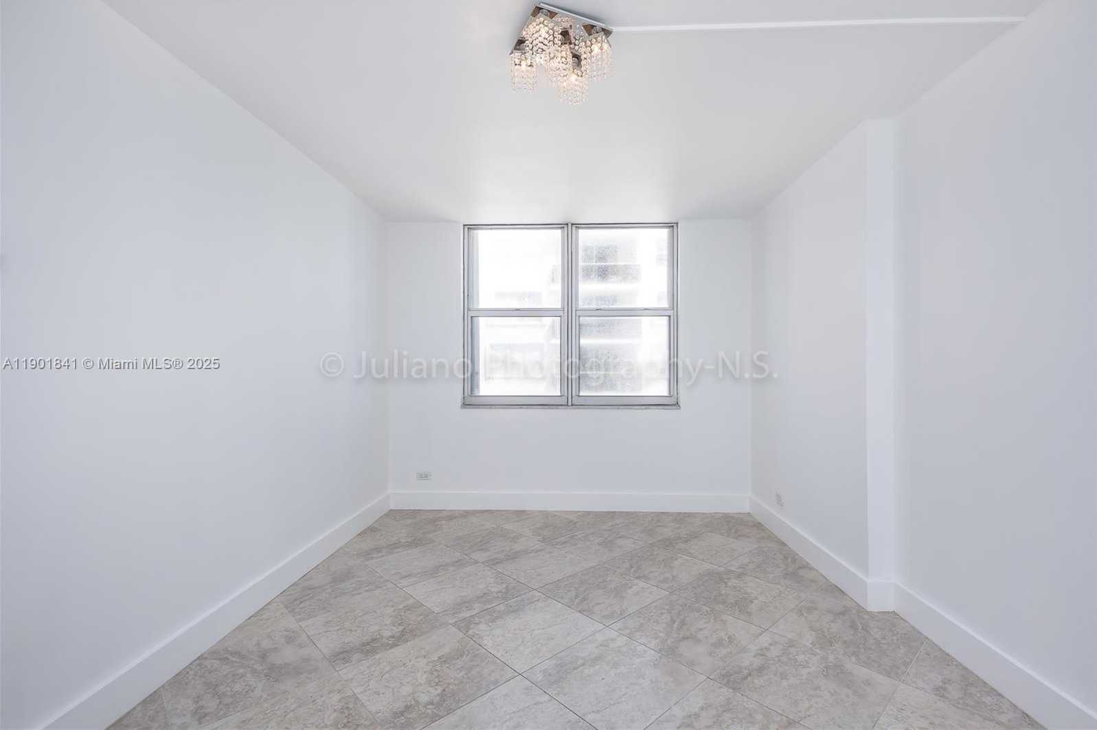 Small Image of 6039 COLLINS AVE #1415, Miami Beach Number 9