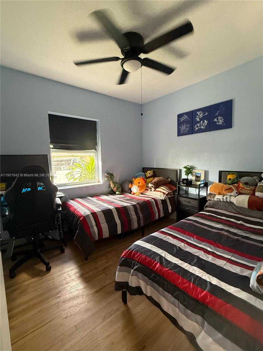 Small Image of 571 EAST 59TH ST #A, Hialeah Number 11