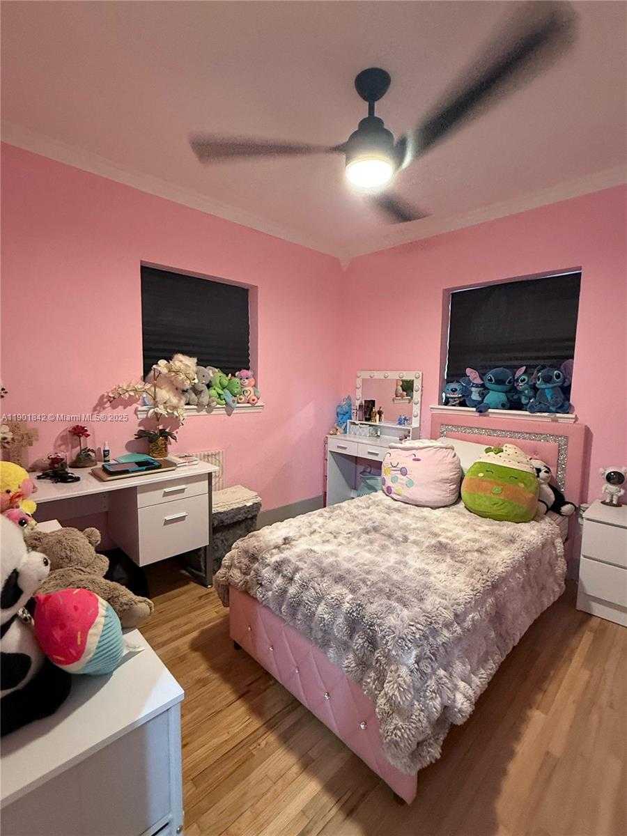 Small Image of 571 EAST 59TH ST #A, Hialeah Number 13