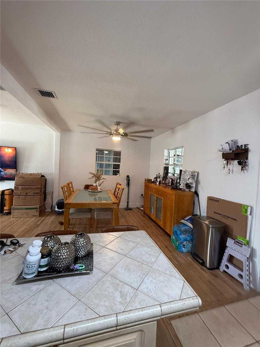 Small Image of 571 EAST 59TH ST #A, Hialeah Number 14