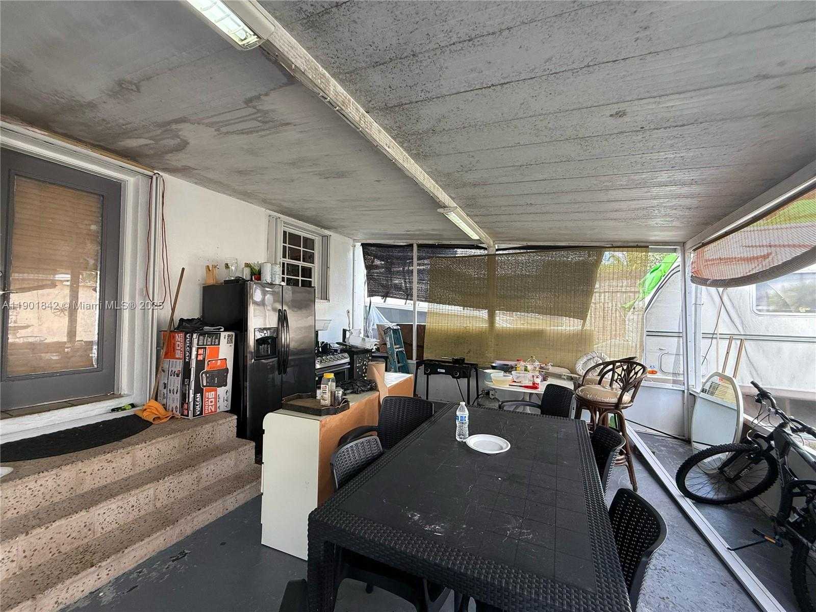 Small Image of 571 EAST 59TH ST #A, Hialeah Number 16