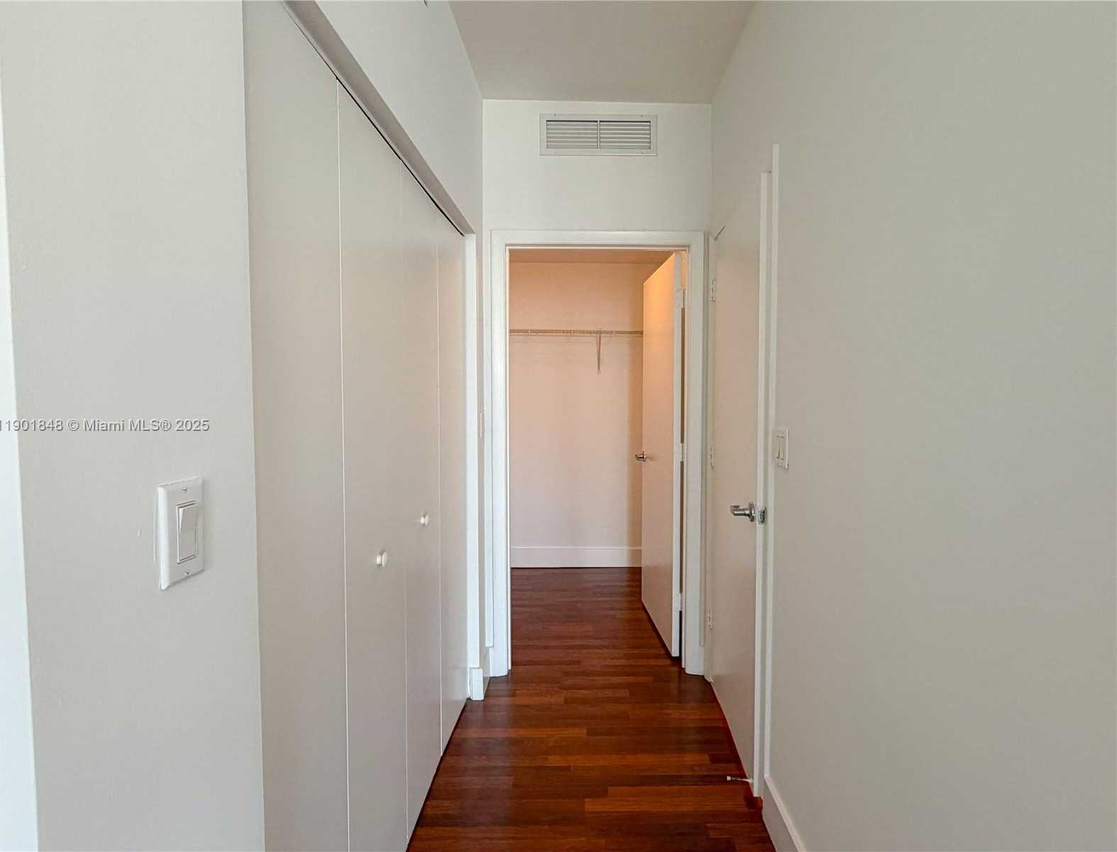 Small Image of 90 SOUTH WEST 3RD ST #2401, Miami Number 21