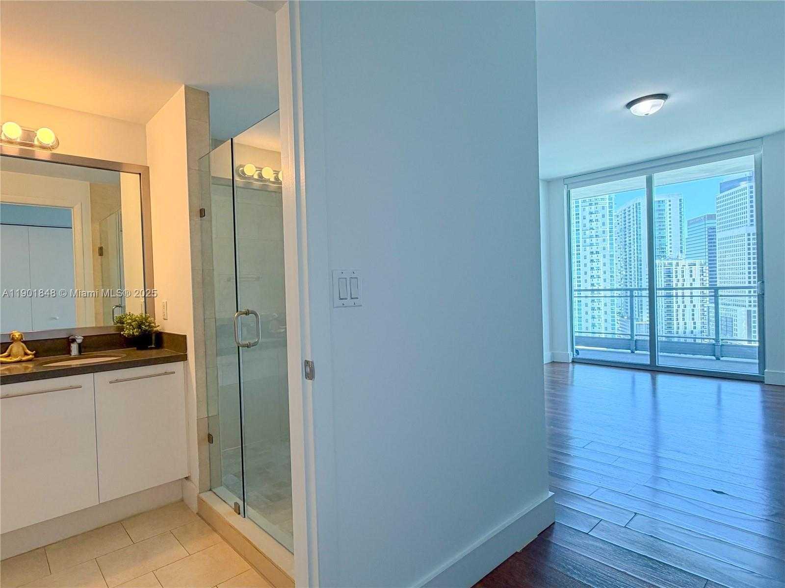 Small Image of 90 SOUTH WEST 3RD ST #2401, Miami Number 25