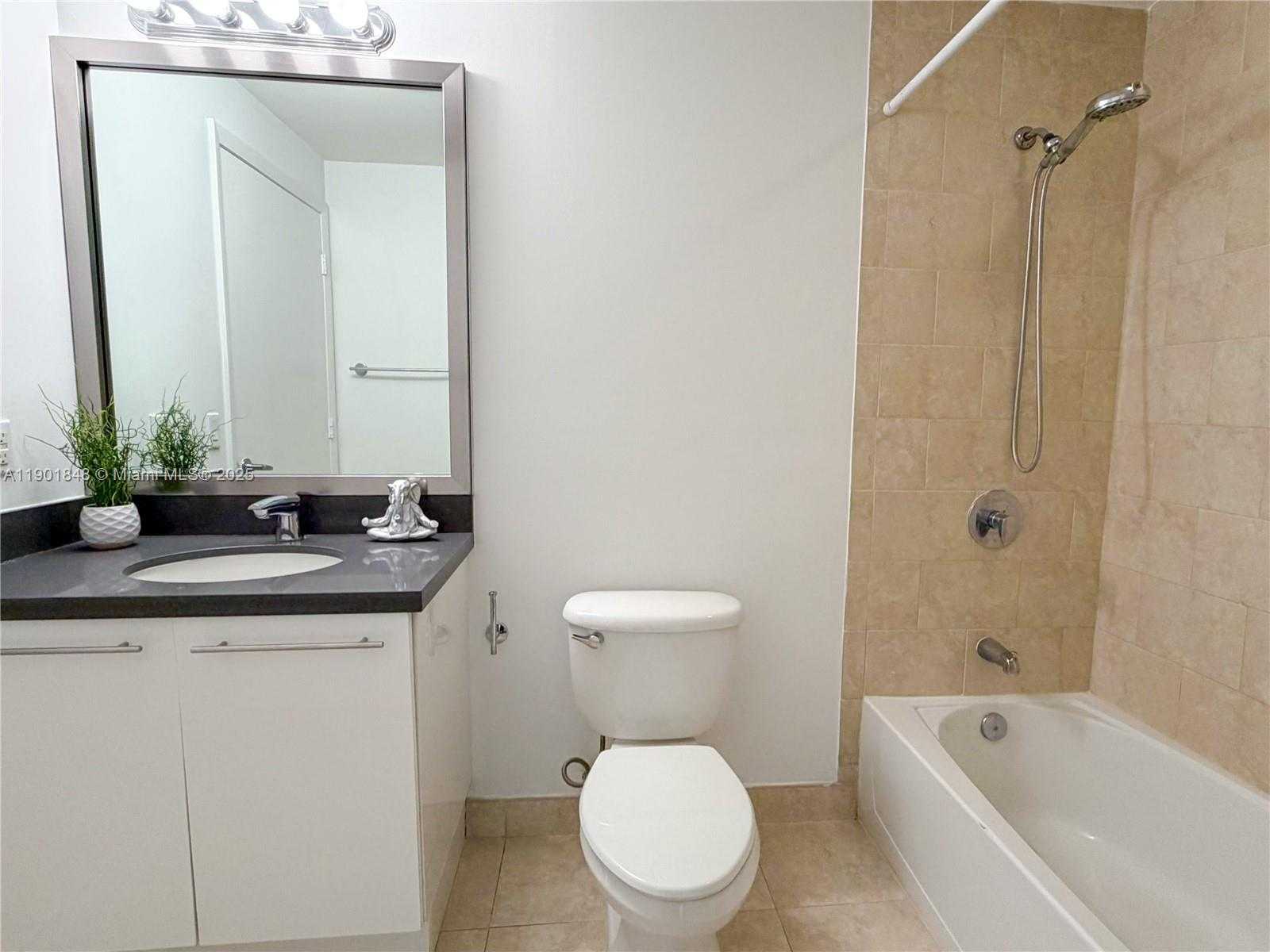 Small Image of 90 SOUTH WEST 3RD ST #2401, Miami Number 38