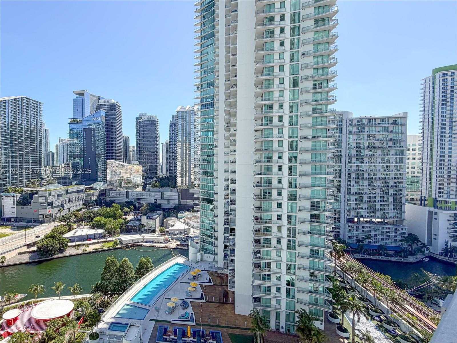Small Image of 90 SOUTH WEST 3RD ST #2401, Miami Number 48