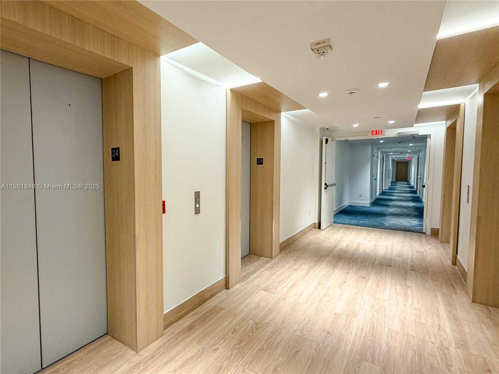 Small Image of 90 SOUTH WEST 3RD ST #2401, Miami Number 52