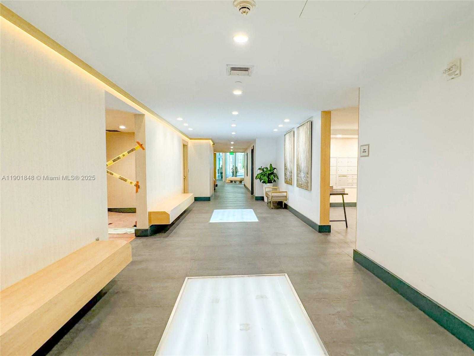 Small Image of 90 SOUTH WEST 3RD ST #2401, Miami Number 59