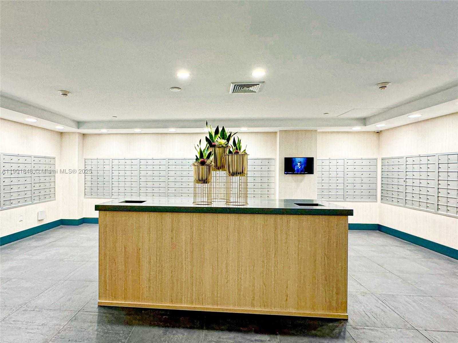 Small Image of 90 SOUTH WEST 3RD ST #2401, Miami Number 61