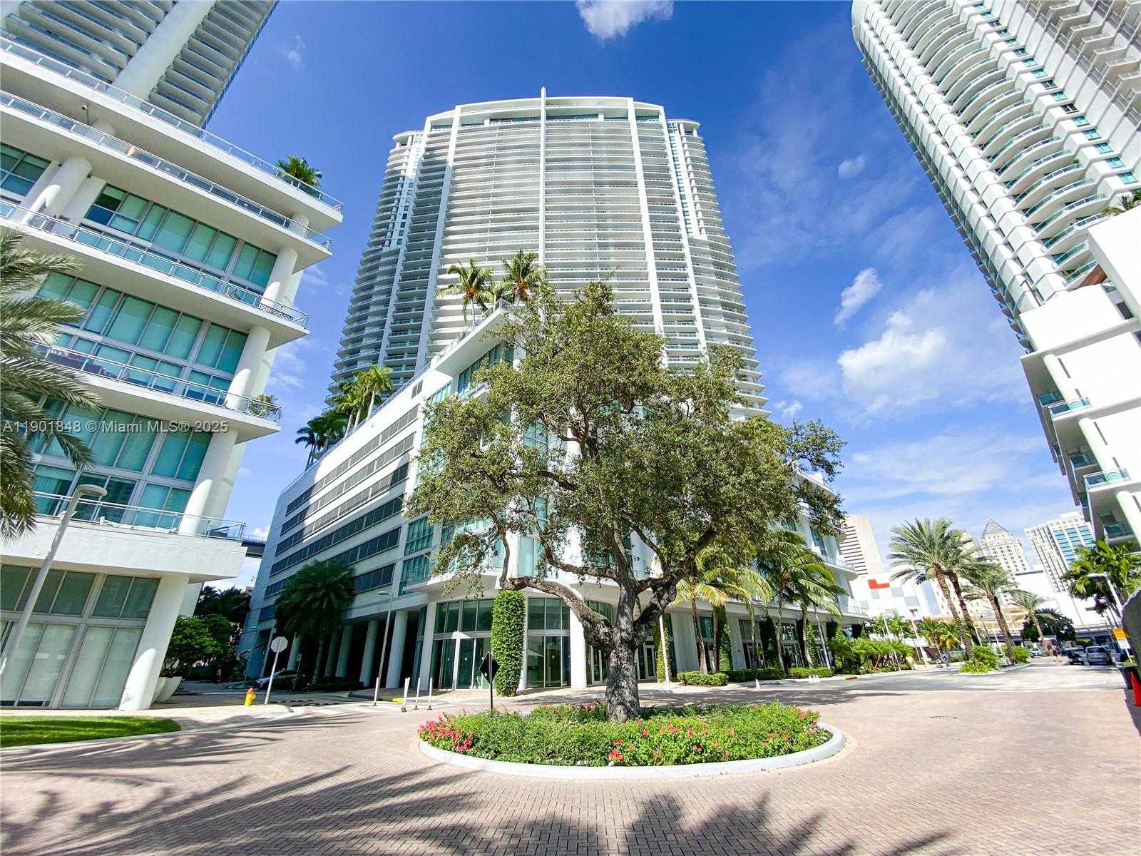 Small Image of 90 SOUTH WEST 3RD ST #2401, Miami Number 62