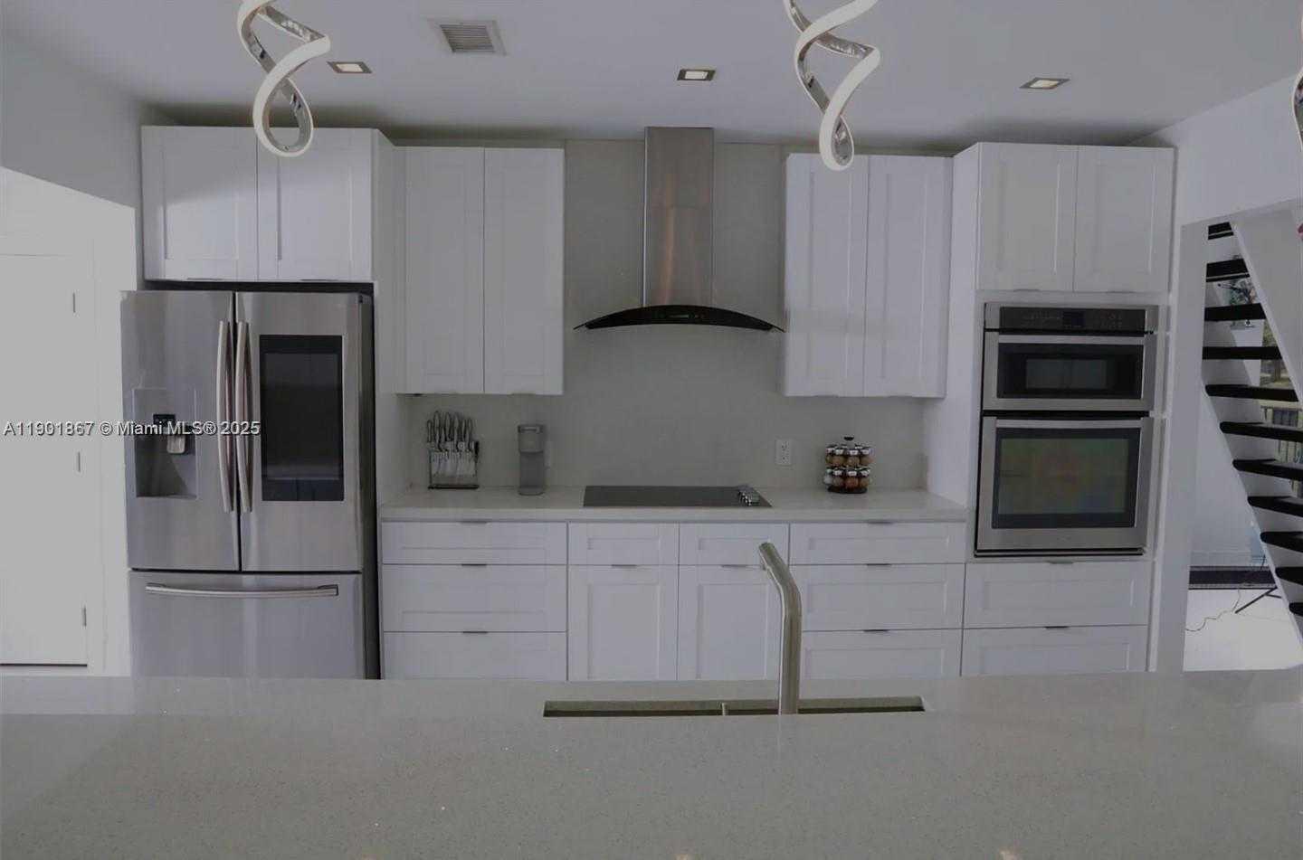 Small Image of 6003 UMBRELLA TREE LN, Tamarac Number 11