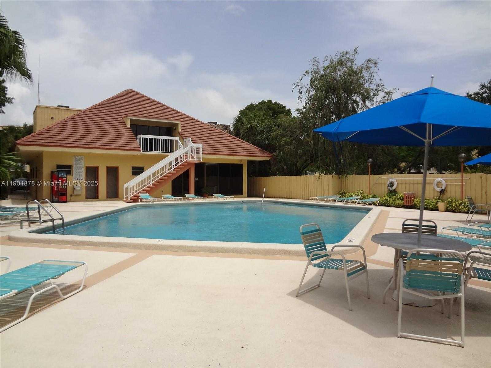 Small Image of 7701 CAMINO REAL #A202, Miami Number 29