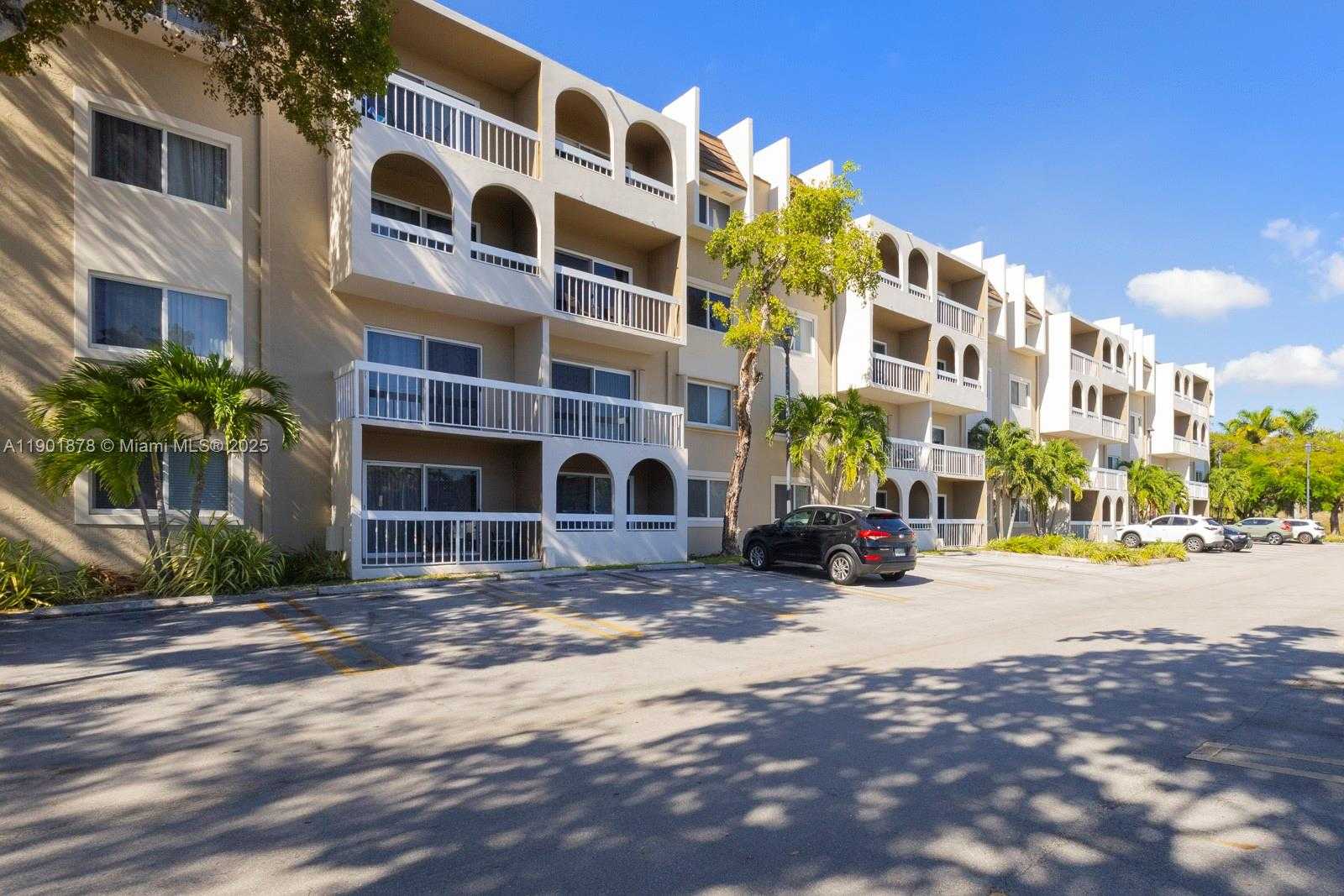 Small Image of 7701 CAMINO REAL #A202, Miami Number 33