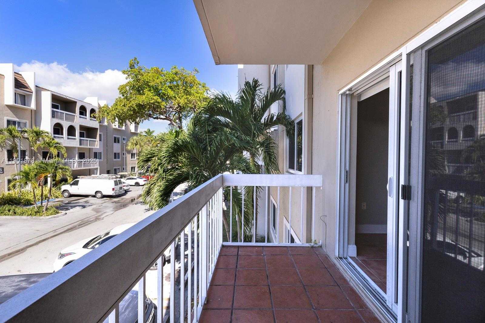 Small Image of 7701 CAMINO REAL #A202, Miami Number 34