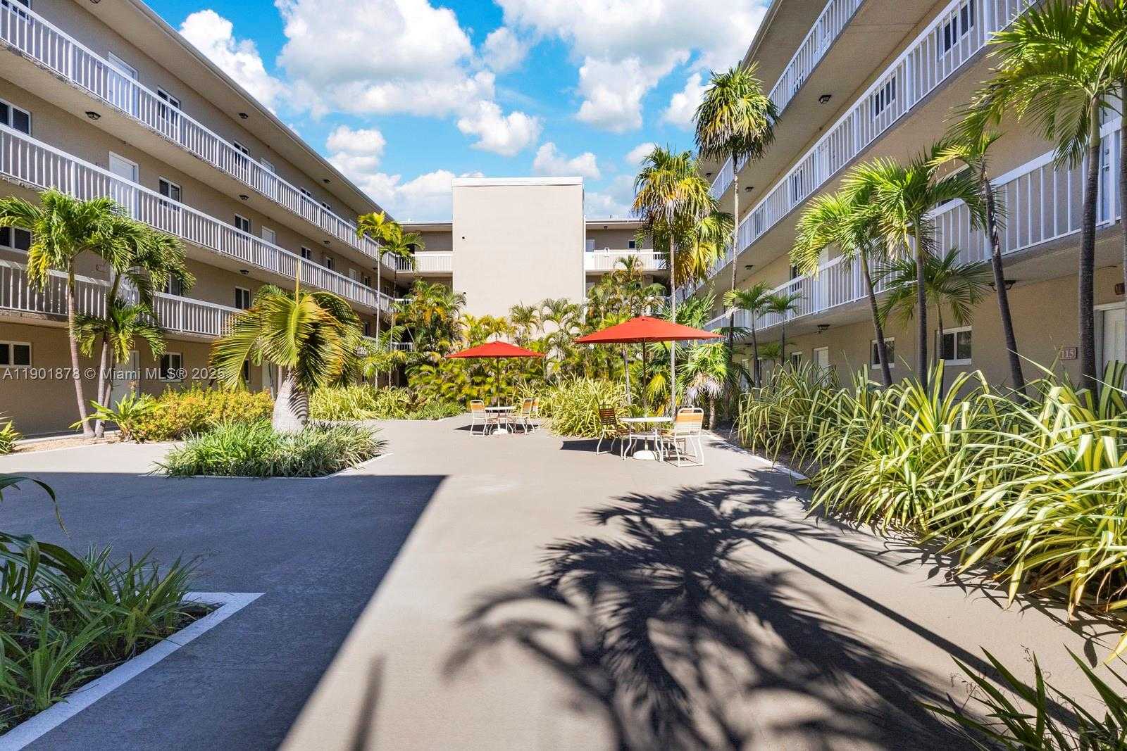 Small Image of 7701 CAMINO REAL #A202, Miami Number 37