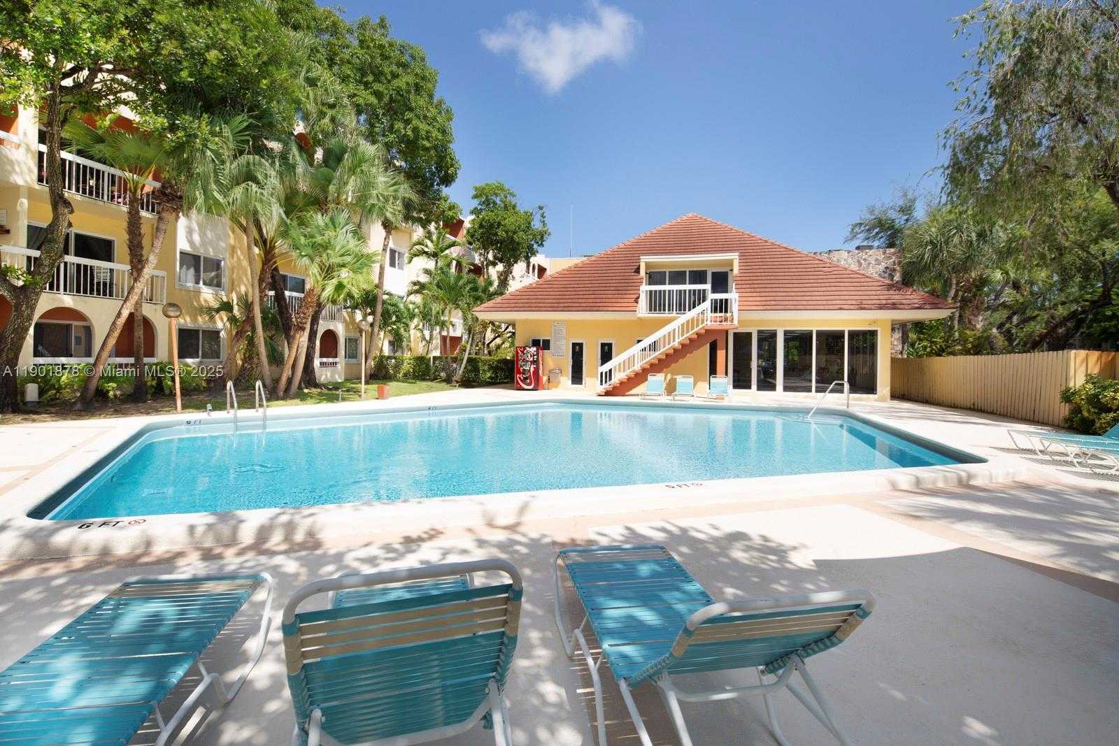 Small Image of 7701 CAMINO REAL #A202, Miami Number 39