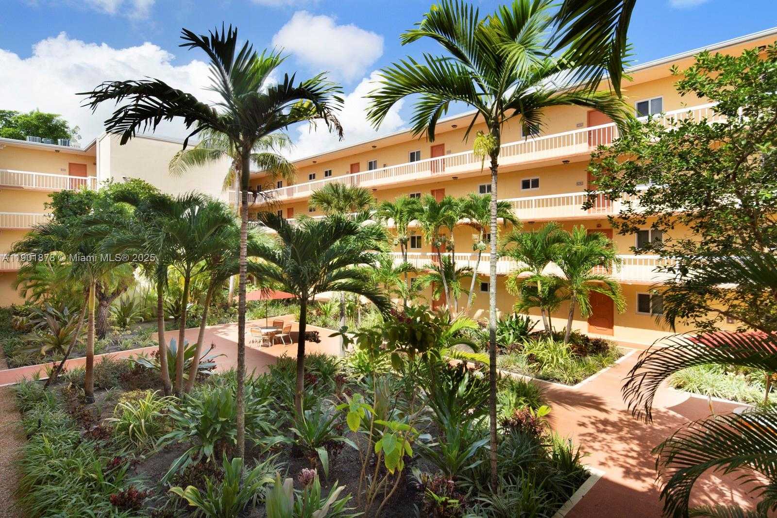 Small Image of 7701 CAMINO REAL #A202, Miami Number 40