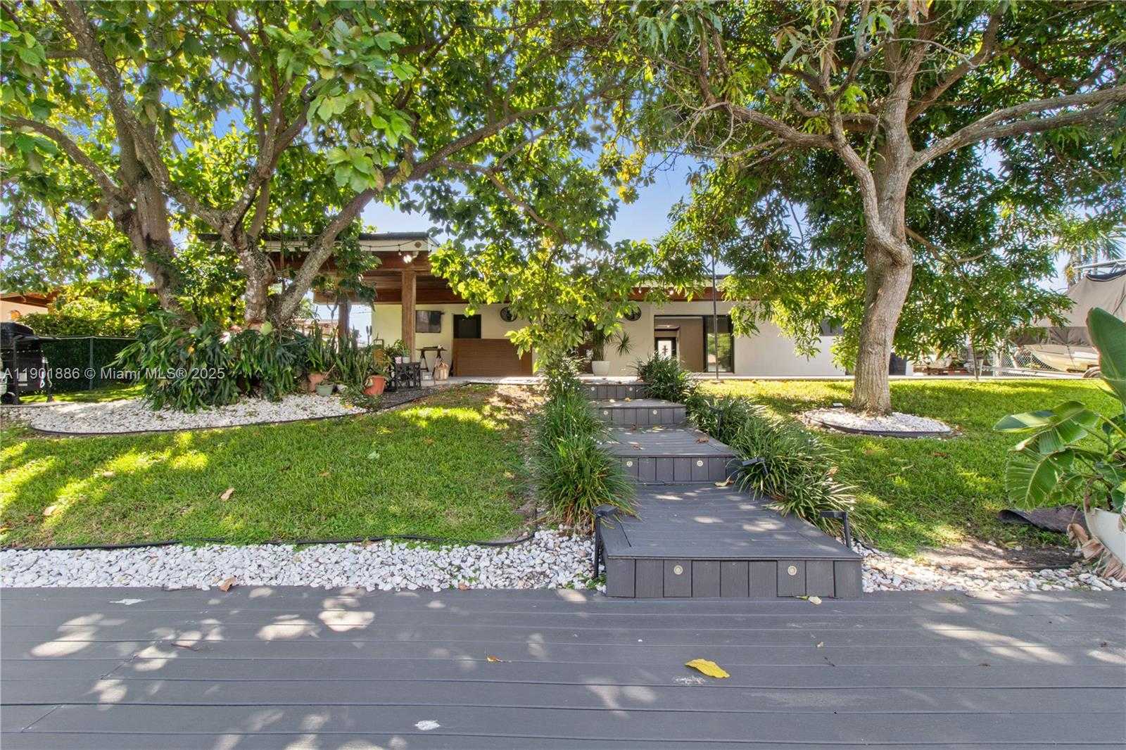 Small Image of 10981 SOUTH WEST 47TH ST, Miami Number 25