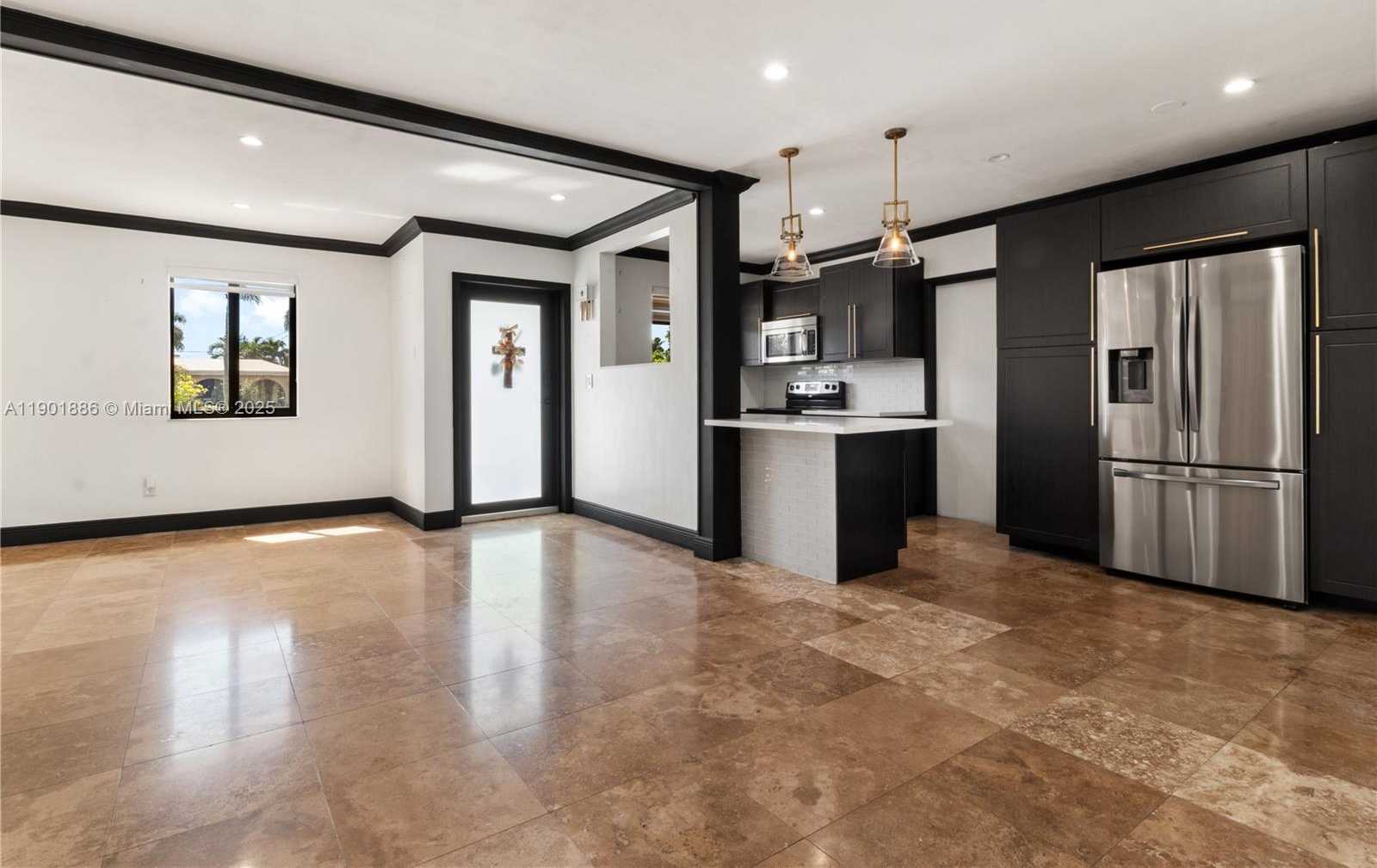 Small Image of 10981 SOUTH WEST 47TH ST, Miami Number 3