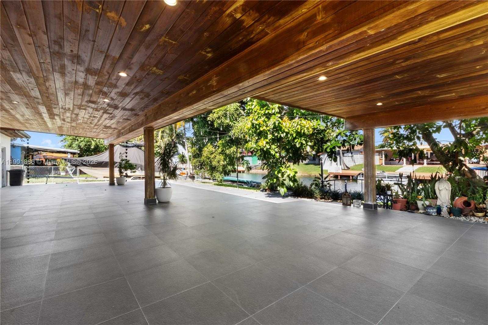 Small Image of 10981 SOUTH WEST 47TH ST, Miami Number 9