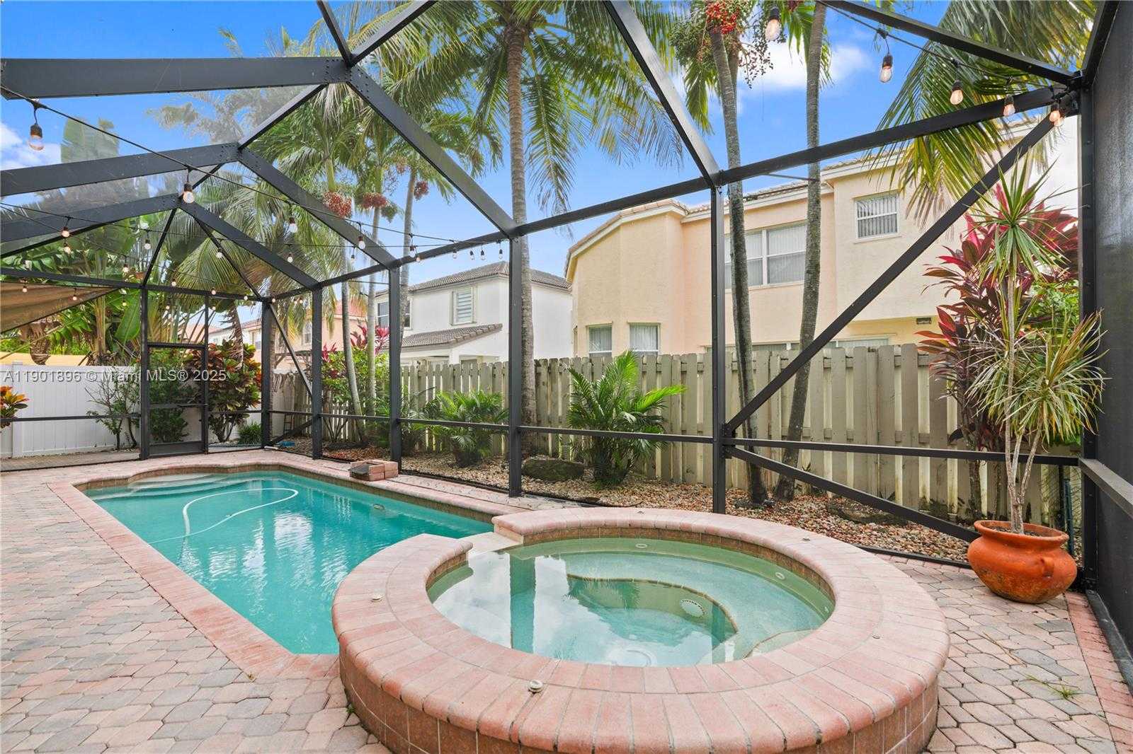 Imagen de Pequeño Objeto