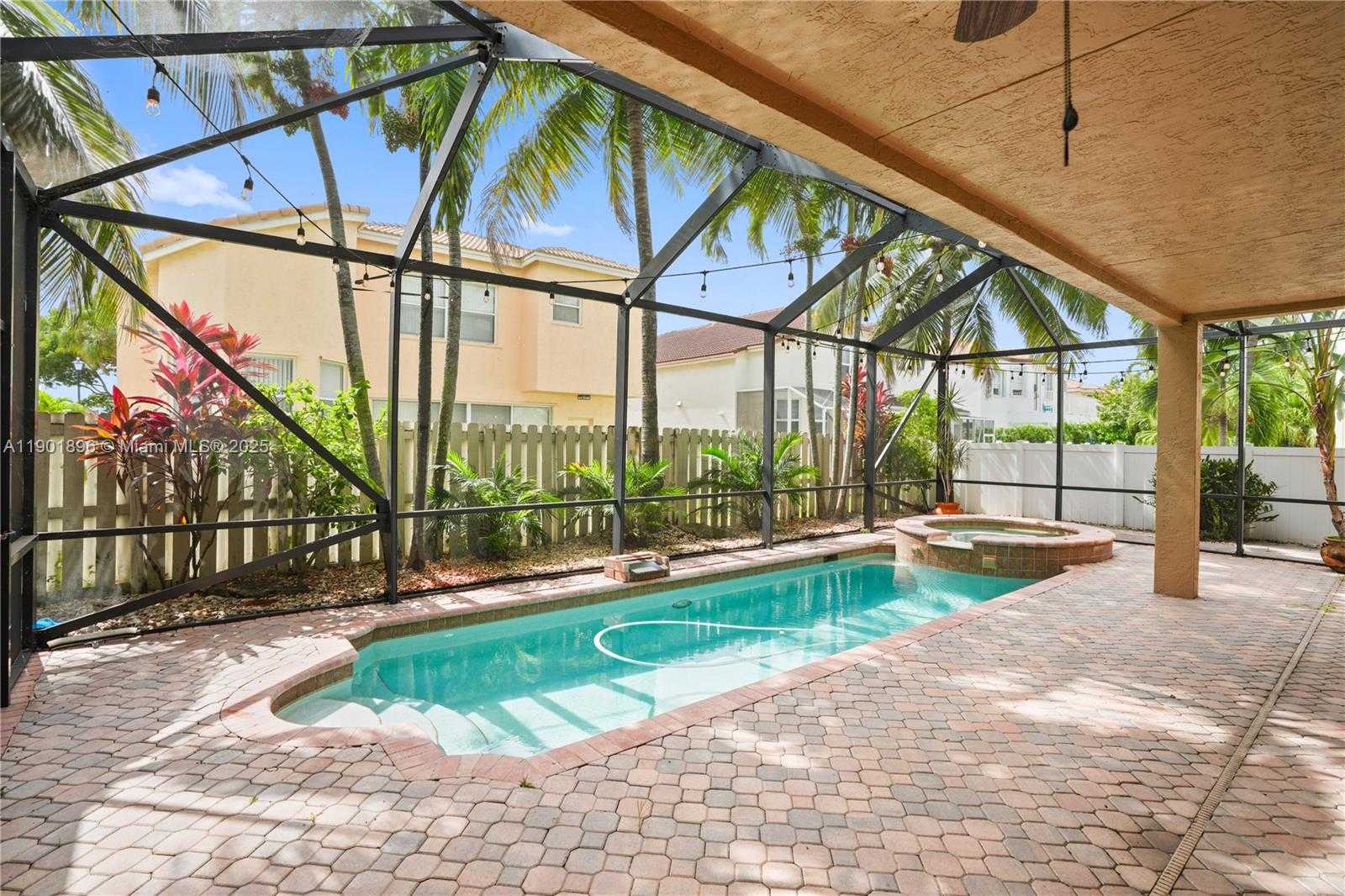 Imagen de Pequeño Objeto