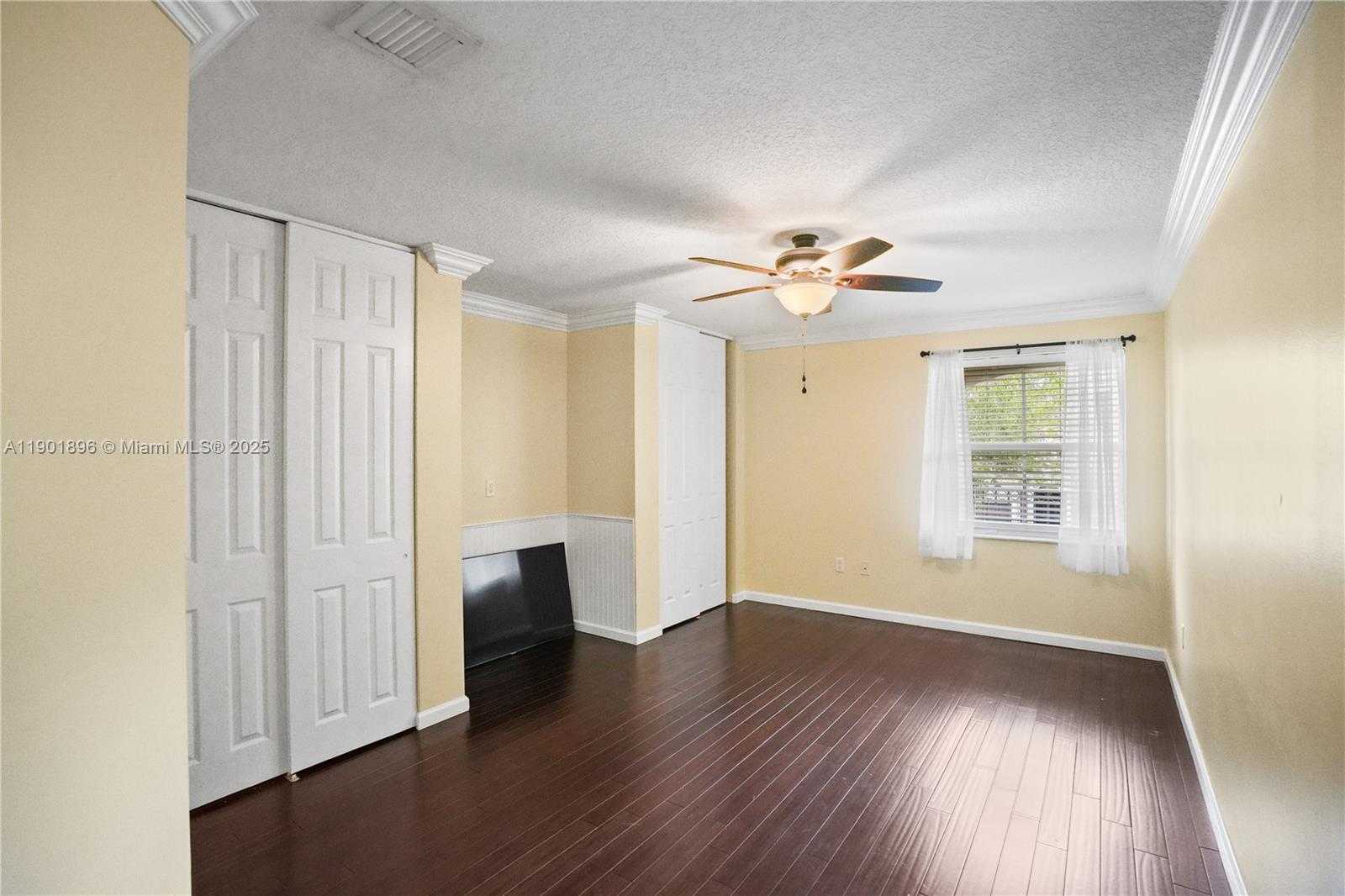 Imagen de Pequeño Objeto