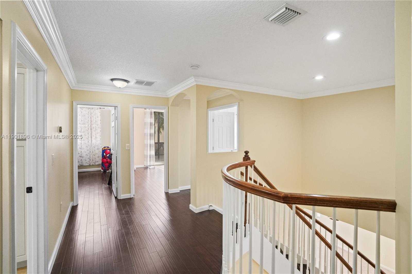 Imagen de Pequeño Objeto