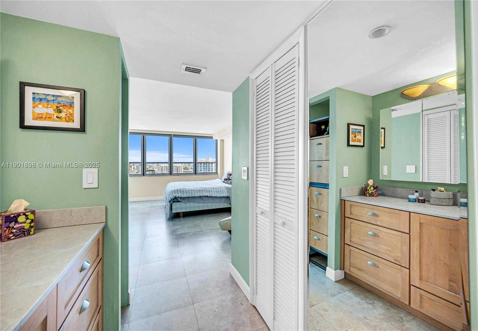 Small Image of 11 ISLAND AVE #1608, Miami Beach Number 13