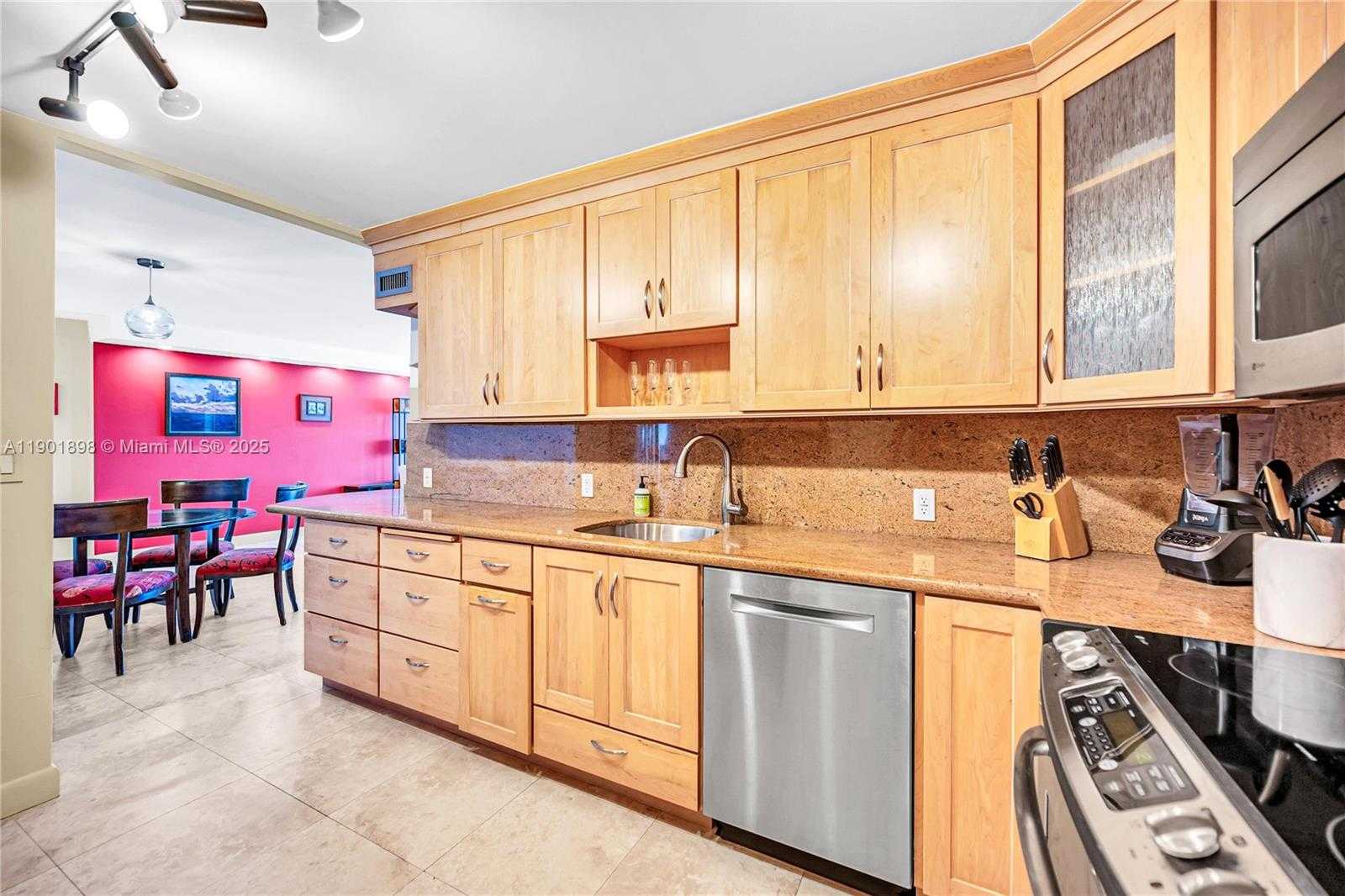 Small Image of 11 ISLAND AVE #1608, Miami Beach Number 22