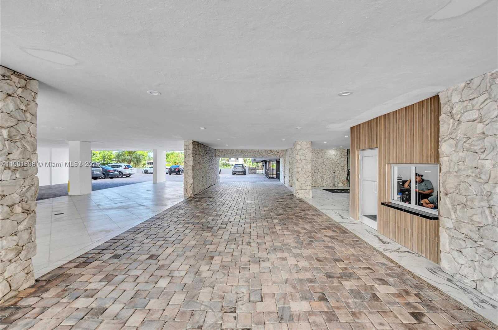 Small Image of 11 ISLAND AVE #1608, Miami Beach Number 37