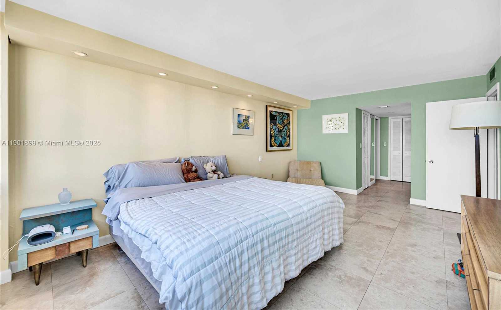 Small Image of 11 ISLAND AVE #1608, Miami Beach Number 4