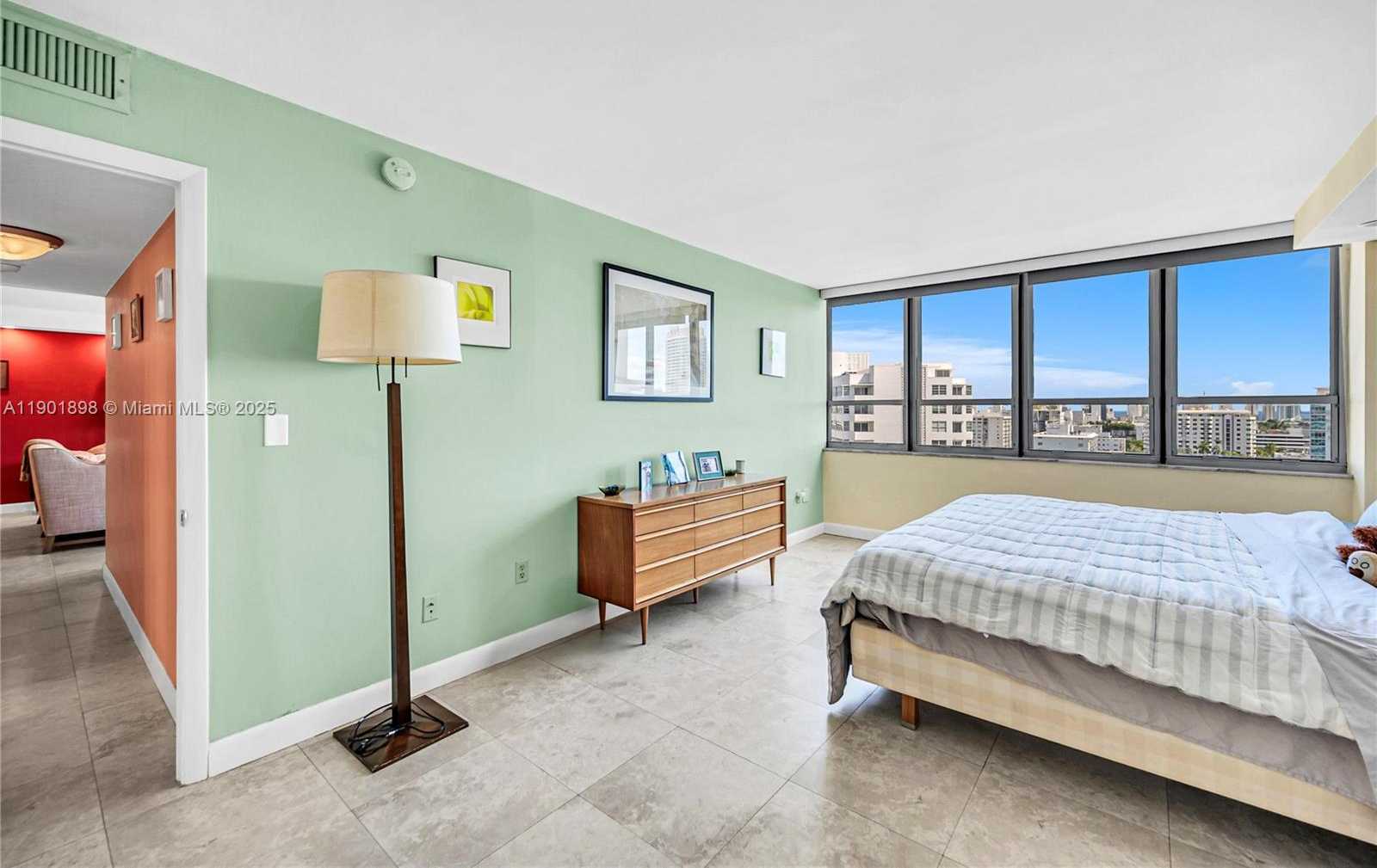 Small Image of 11 ISLAND AVE #1608, Miami Beach Number 5