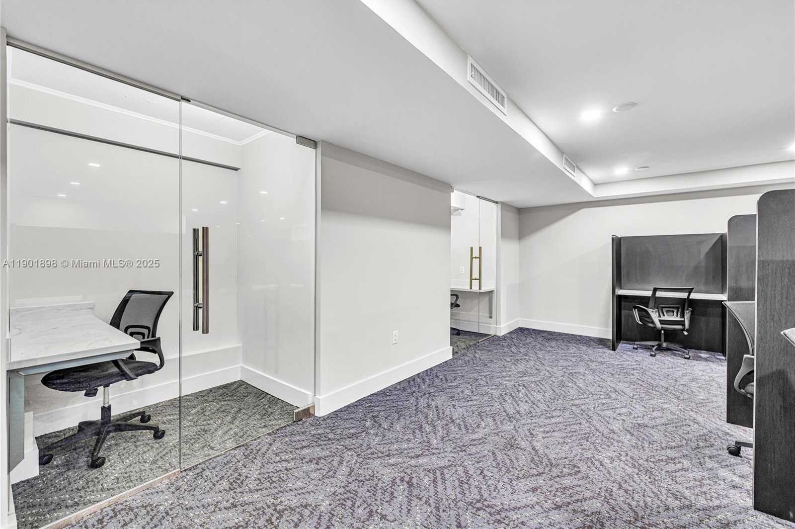 Small Image of 11 ISLAND AVE #1608, Miami Beach Number 56