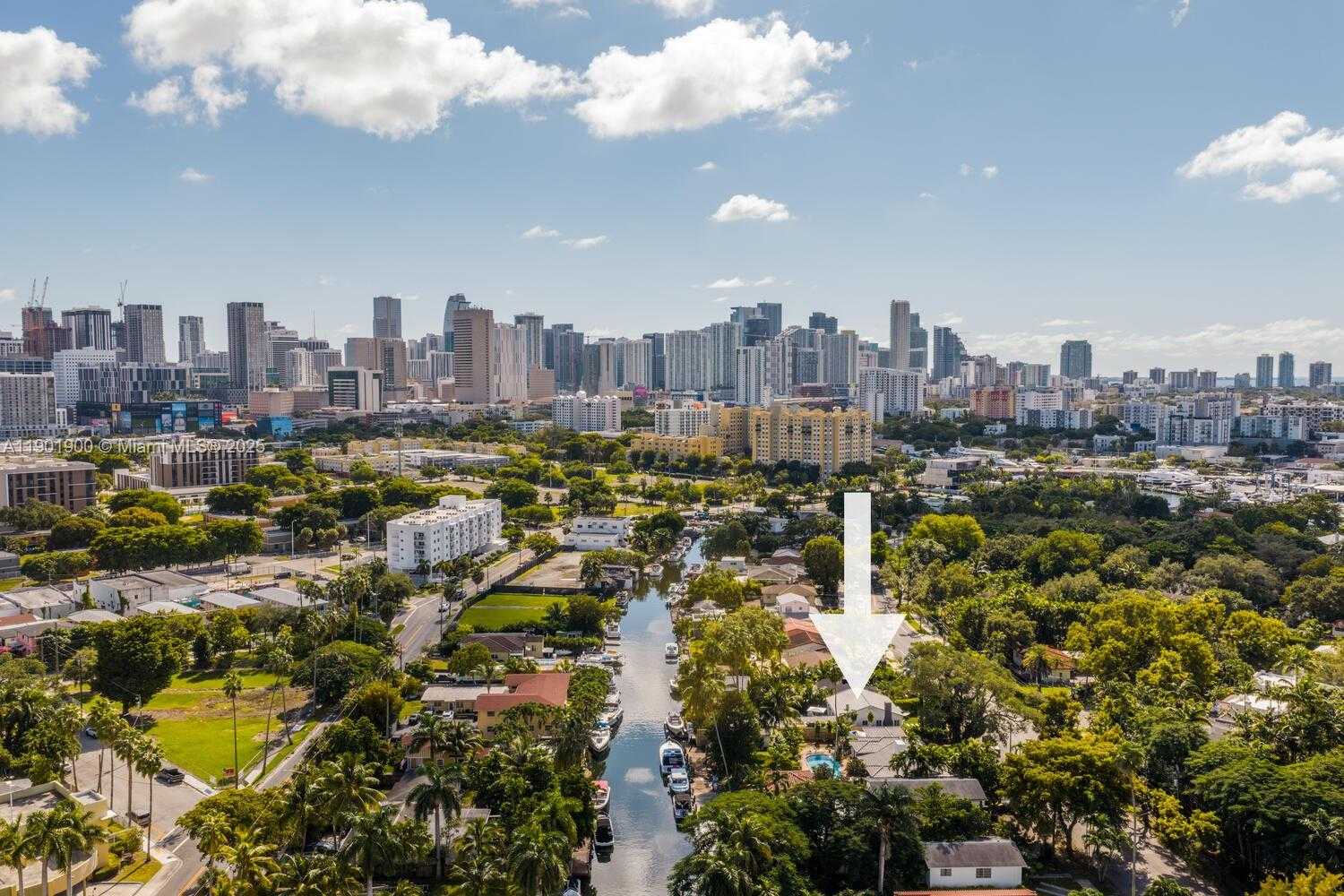 Imagen de Pequeño Objeto